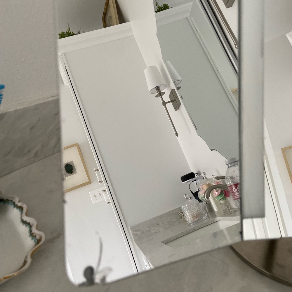 Simple human mirror - Picture 2 of 3